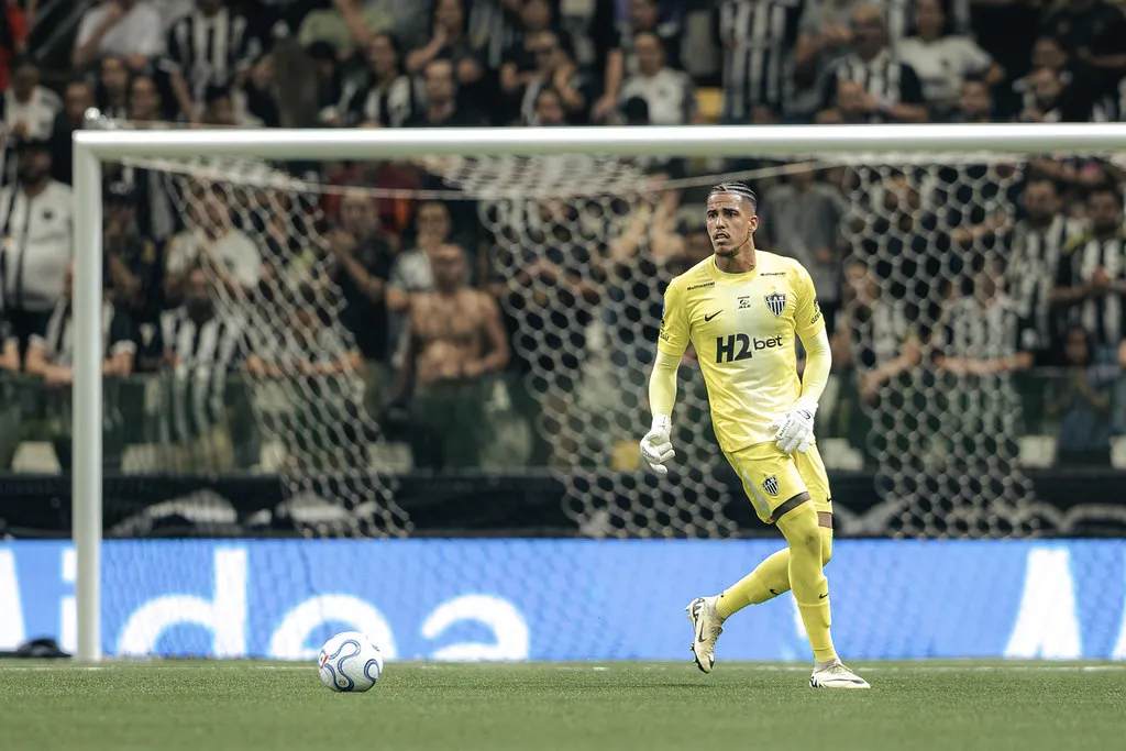 Goleiro do Atlético-MG celebra classificação na Copa Sul-Americana: 