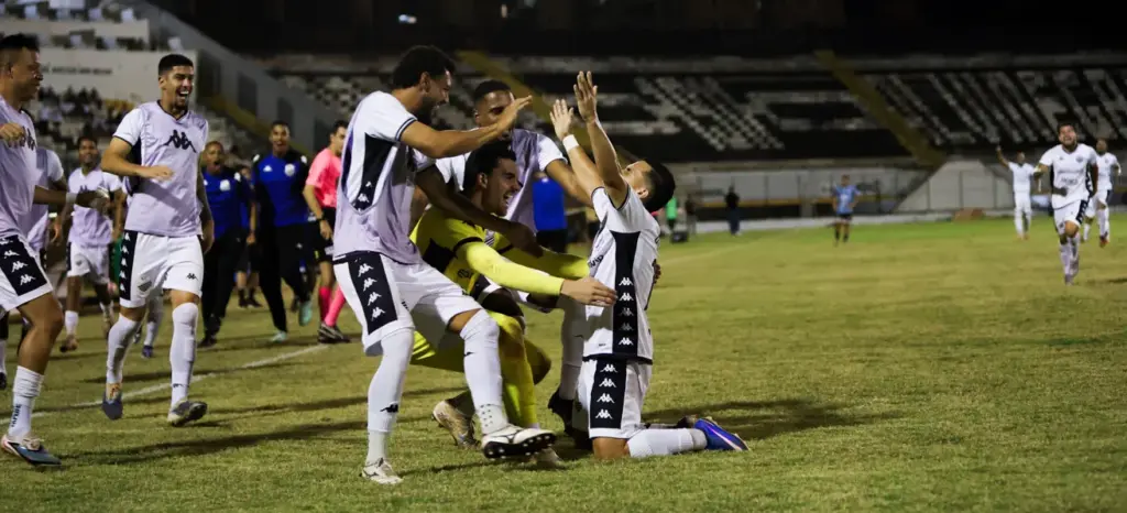 EC São Bernardo 2 (1) x (3) 0 Comercial - Em jogo dramático, Comercial supera São Bernardo