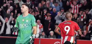 INGLÊS: Igor Thiago marca e Brentford dá surra no Chelsea