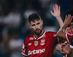 Jorginho, Tolói e mais: quais jogadores não serão afetados pela nova regra