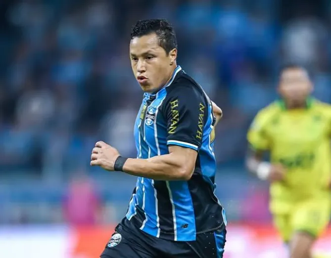 Cruzeiro aciona Grêmio na CNRD por dívida na venda de Marlon