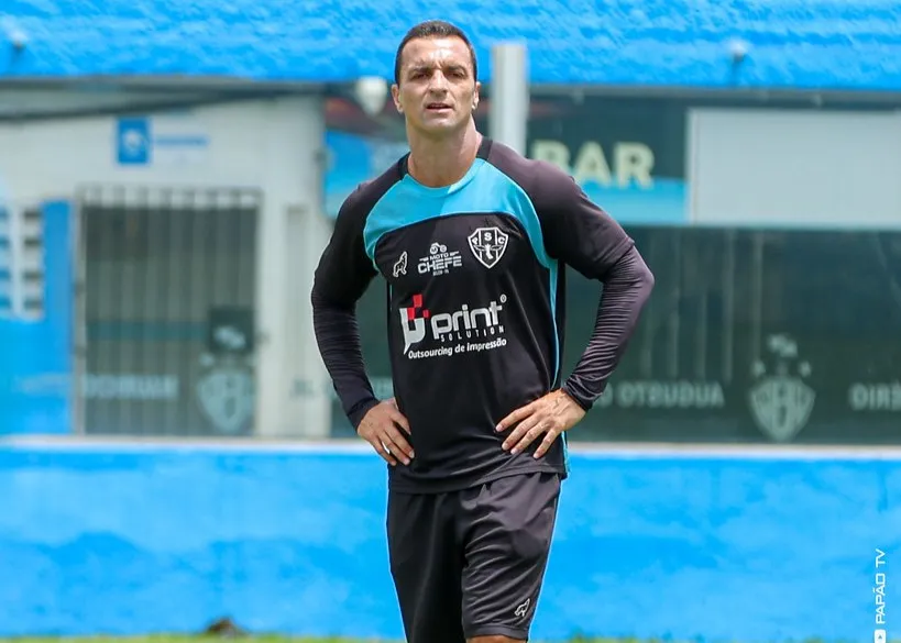Júnior Rocha deixa comando Paysandu