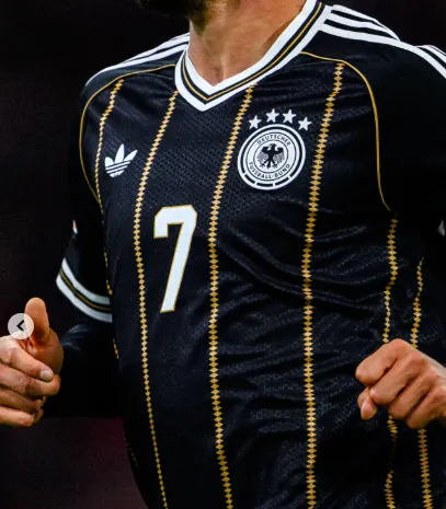 Alemanha lança camisa para marcar fim de parceria de 72 anos com Adidas 2 lLjfB5pU image
