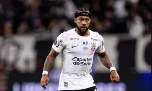 Memphis fica fora da primeira convocação de Xavi na Holanda