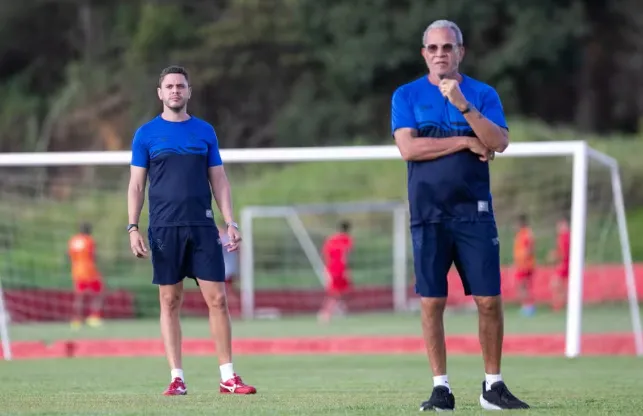 motivo demissao helio nautico rafael vieira
