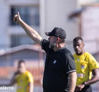 Vinícius Munhoz cobra reação do Paulista após goleada na Copa Paulista