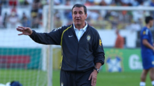 Carlos Alberto Parreira recebe alta médica após 80 dias internado