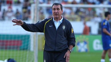 Carlos Alberto Parreira recebe alta