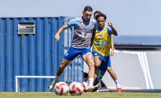 Paulo Vitor pede foco do Avaí no clássico com o Criciúma