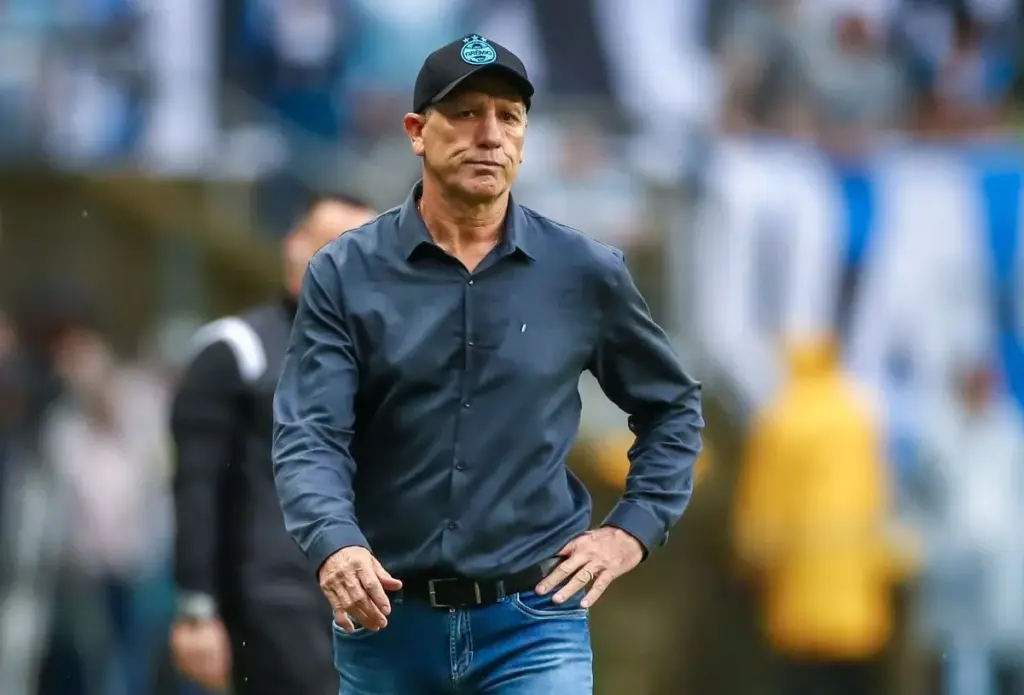 Renato Gaúcho volta ao Grêmio para liderar reação contra o rebaixamento