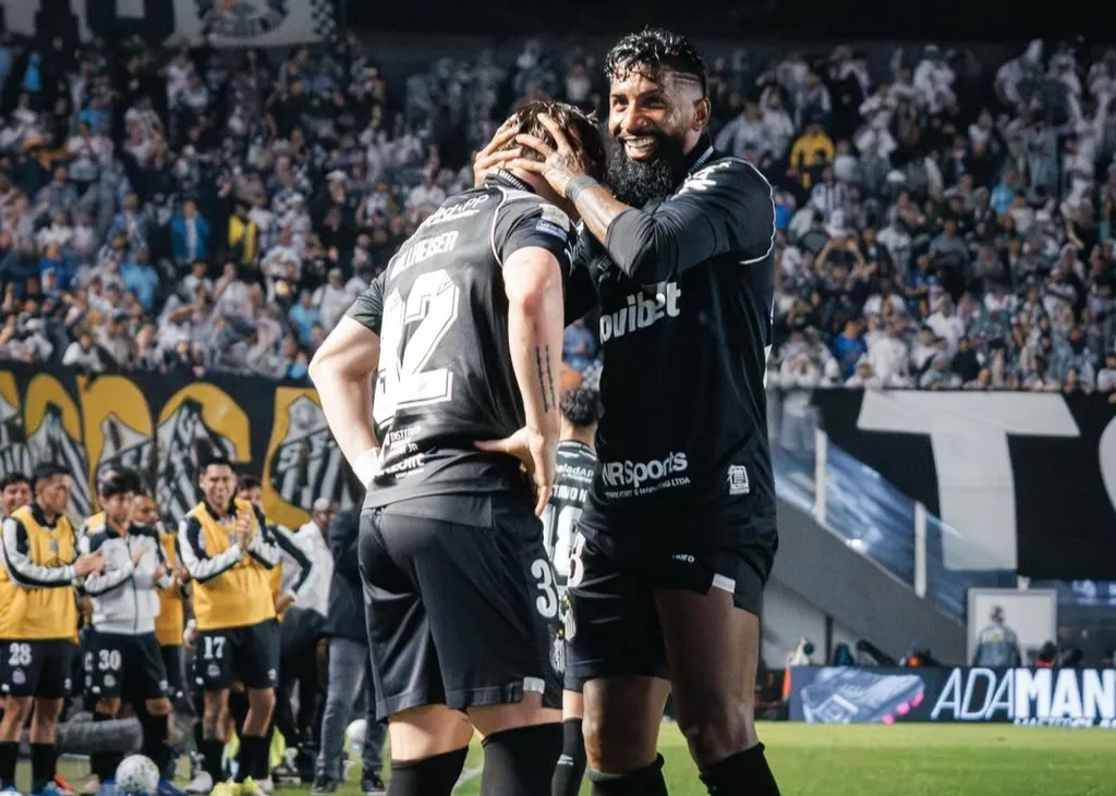 Santos bate Cruzeiro Brasileirão