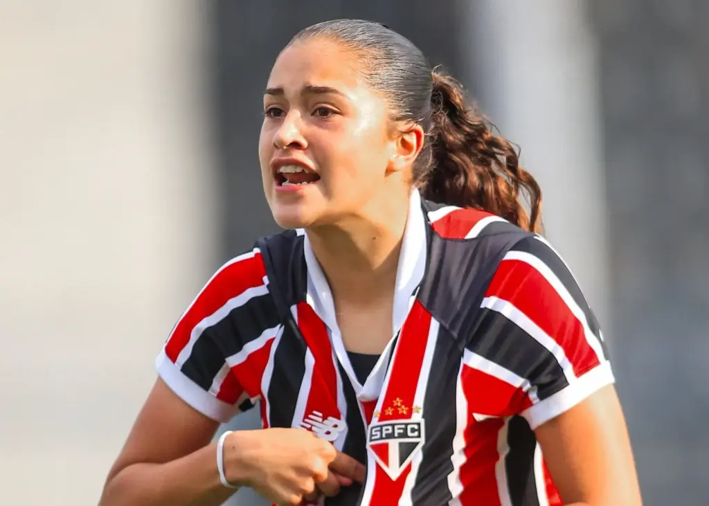 PAULISTA FEMININO SUB-15: São Paulo vence Corinthians e sai em vantagem 2 São Paulo vence Corinthians semifinal Paulista Feminino Sub-15