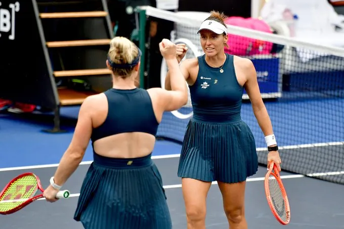 Stefani e Dabrowski ganham SP Open e erguem o quarto título do ano