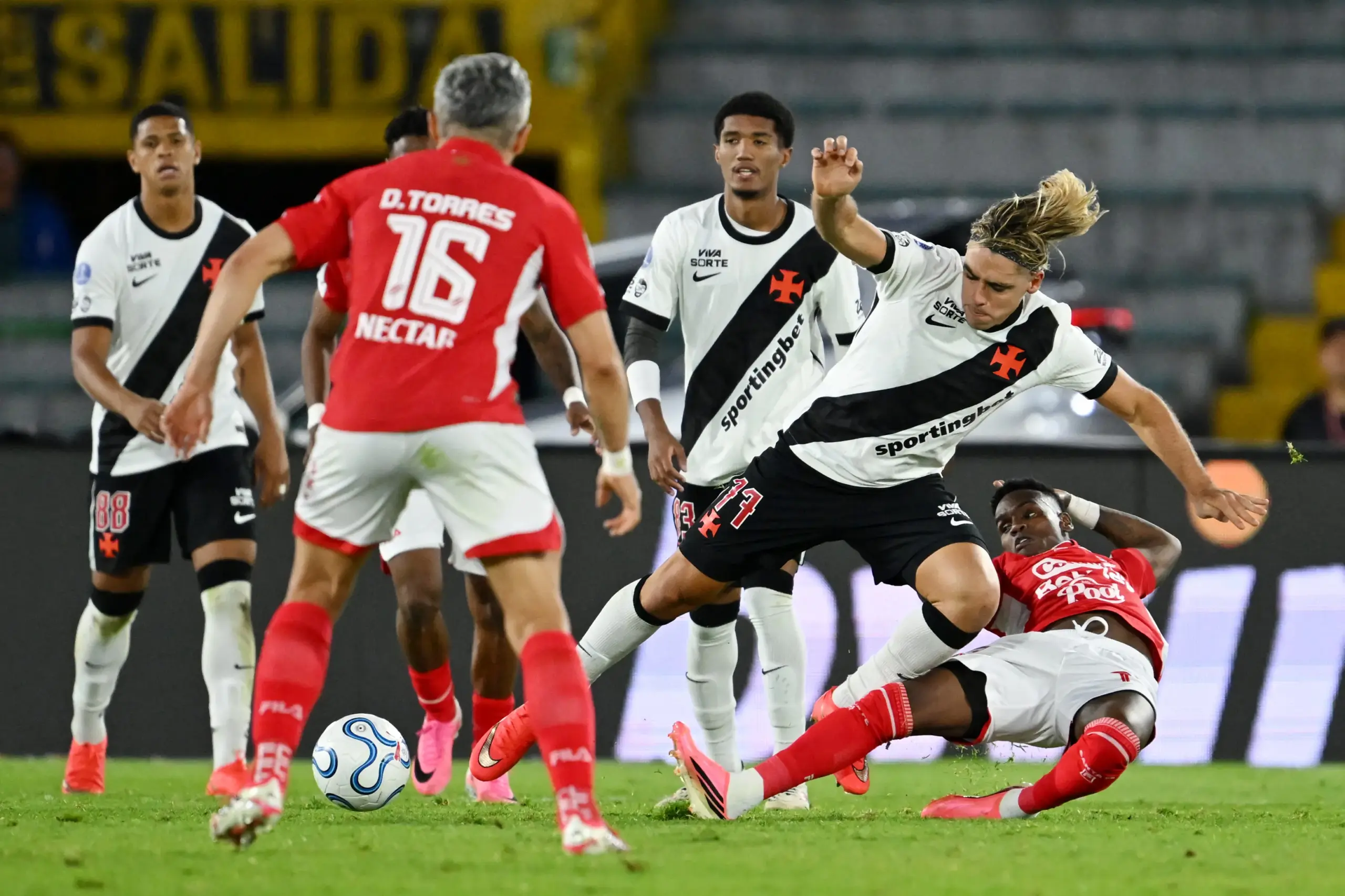 Vasco empata Santa Fe-COL Copa Sul-Americana