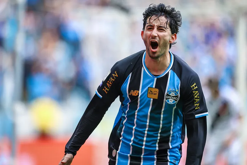 Grêmio 1 x 2 Vasco - Reforços brilham e Cruzmaltino quebra tabu 3 vasco x gremio brasileirao lucas uebel