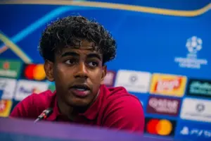 Yamal ironiza declaração de Dembelé sobre a Bola de Ouro