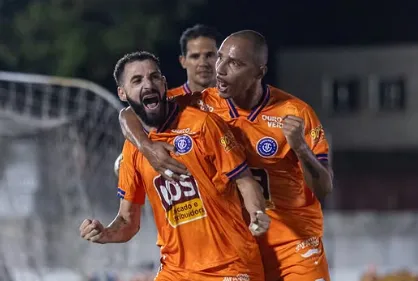PERNAMBUCANO: Fácilnet vence o 1º de Maio e lidera grupo