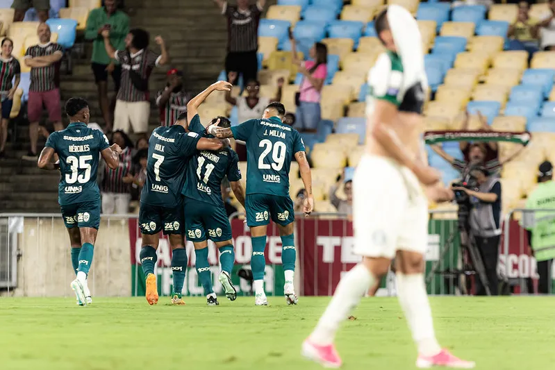 Fluminense 4 x 0 Coritiba – Savarino faz hat-trick e Tricolor é o 3º do Brasileirão 3 55577993614 65d105d399 c