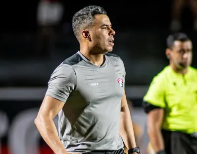 Jair Ventura valoriza empate do Vitória contra o Corinthians