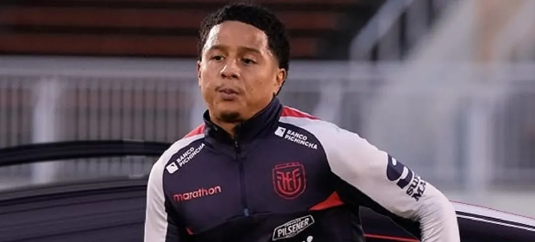 Atacante do Flamengo dá assistência e perde pênalti pelo Equador