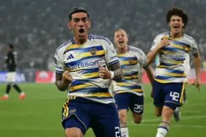 Vasco sofre golpe no Maracanã, técnico banca Léo Jardim e time reencontra ameaça no Brasileiro
