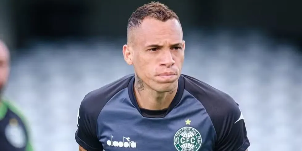 Atacante valoriza experiência do Coritiba antes da próxima rodada