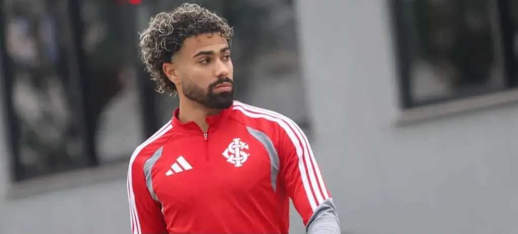Meia pode ganhar chance no Internacional diante do Mirassol