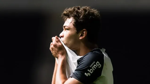 Miguel Moscardo exalta amor ao Corinthians após gol decisivo