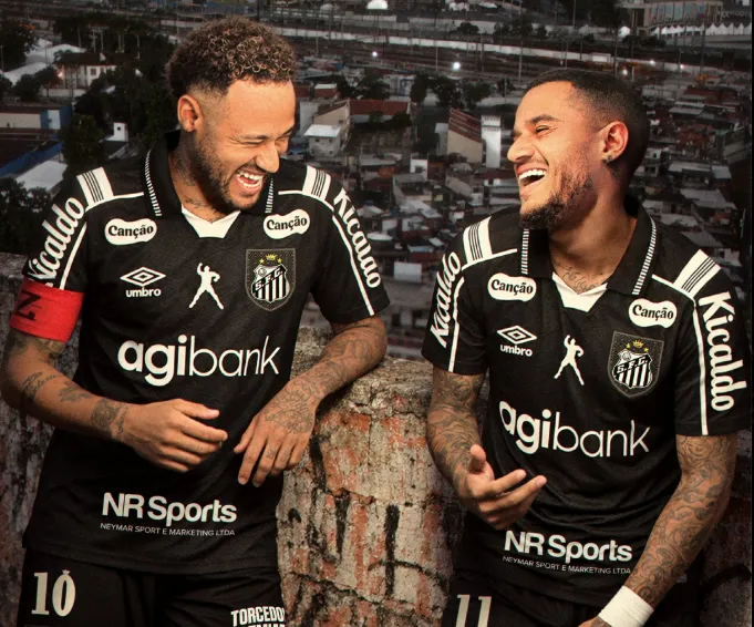 Após sete meses afastado, Coutinho reencontra o gol no Santos com apoio de Neymar