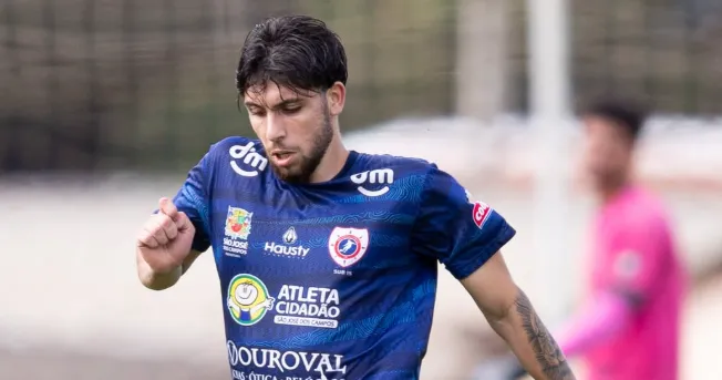 Irmão de Yuri Alberto busca espaço no futebol