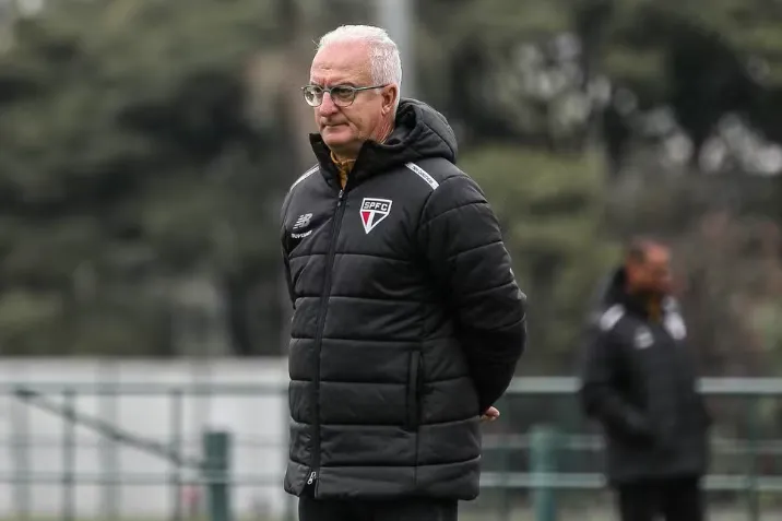 São Paulo tem 21 escalações em 21 jogos e expõe dificuldade para dar sequência ao trabalho de Dorival