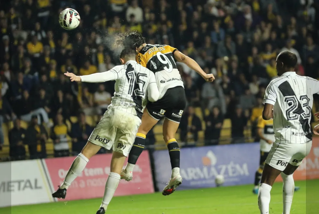 Criciúma 2 x 0 Ponte Preta – Tigre segue vivo e Macaca fica perto de marca negativa