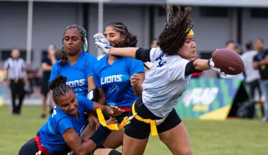 NFL leva futebol americano às escolas da rede municipal de Guarulhos