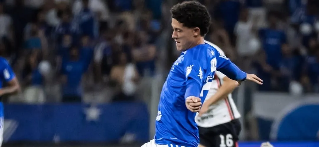 Joia do Cruzeiro ganha moral com Artur Jorge após boa atuação