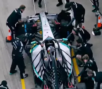 F1: Mercedes recorre a mecânicos afastados há 15 anos em Singapura