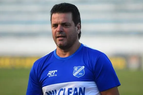 Vocem encaminha Paulinho McLaren como técnico para 2027