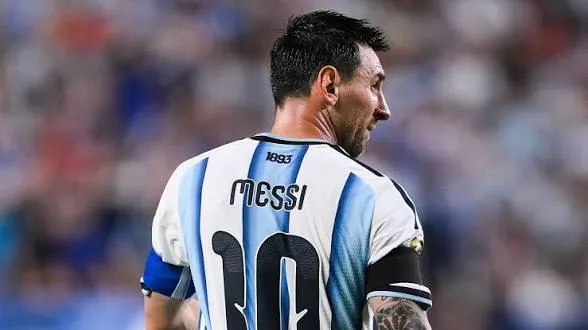 Messi se despede da Argentina em noite especial no Monumental