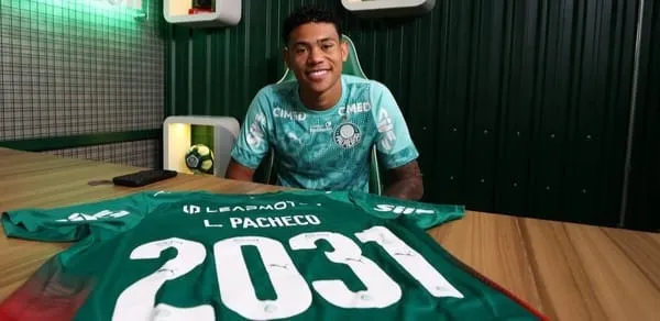 Conheça a joia que renovou contrato com o Palmeiras até 2031