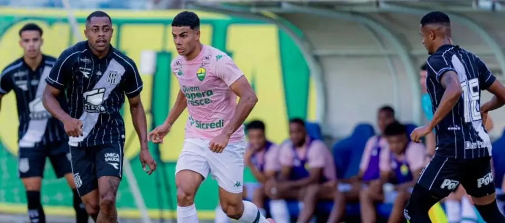 Kauan Cristtyan brilha novamente e é destaque do Cuiabá na Série B 2 KAUAN CRISTTYAN 2