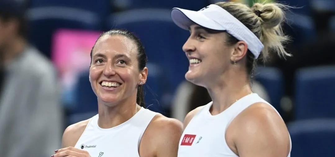 Stefani e Dabrowski garantem vaga nas quartas de final em Wuhan