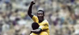 Pelé completaria 86 anos nesta sexta-feira; Relembre a carreira do Rei