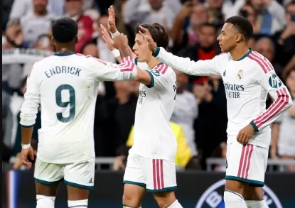 ESPANHOL: Com Endrick titular, Real Madrid goleia o Sevilla com dois de Mbappé
