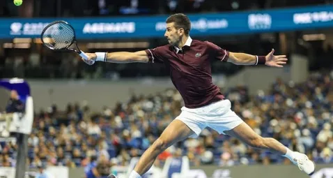 Djokovic vence Zverev no ATP 500 de Pequim e quebra recorde de Nadal
