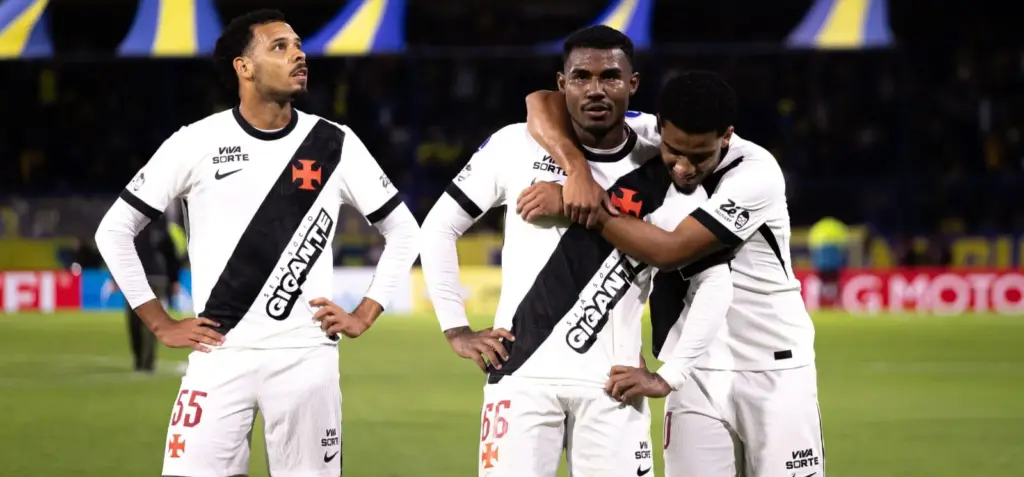 Zagueiro estreia pelo Vasco e exalta torcida contra o Boca Juniors 2 VASCO