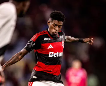 Vitão se destaca contra o Vasco e tenta ganhar espaço no Flamengo