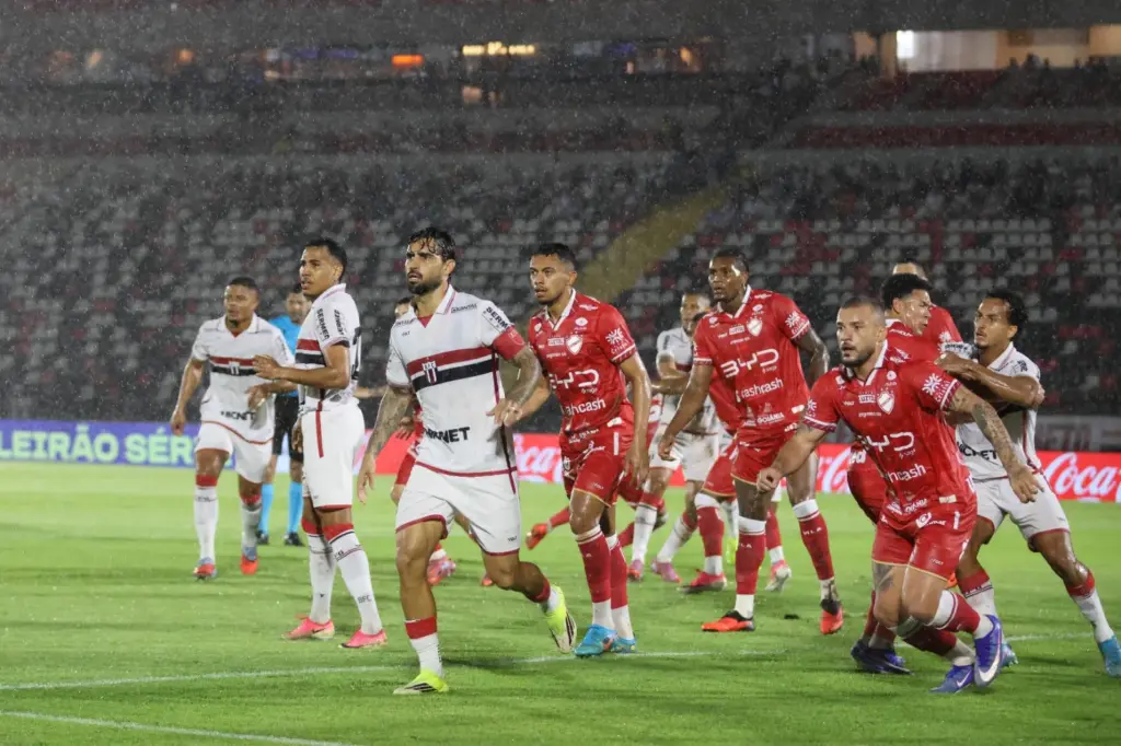 Botafogo-SP 0 x 1 Vila Nova - Tigre de volta à ponta da Série B!