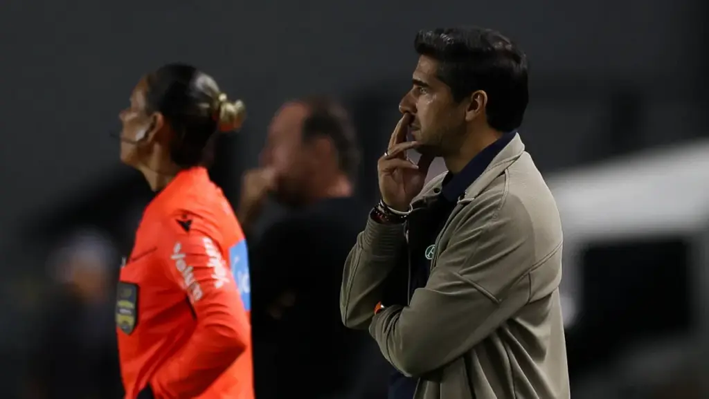 Palmeiras 'seca' o Flamengo e Abel mira todas as taças