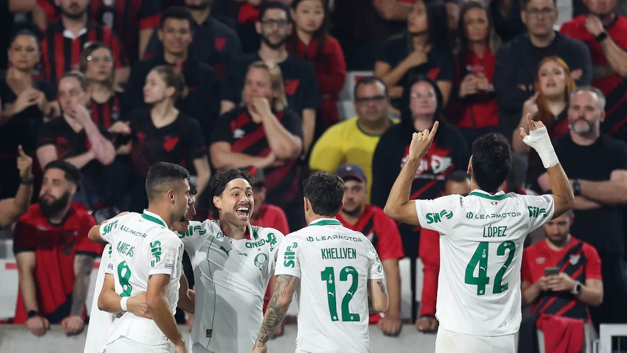 Athletico-PR 0 x 2 Palmeiras – Verdão dorme na liderança do Brasileirão