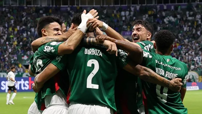 Giay, Calleri e Viveros comandam a seleção da 30ª rodada do Brasileirão