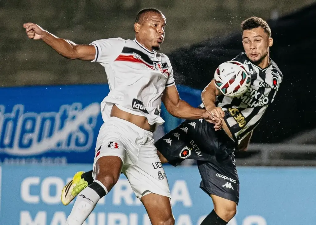 Botafogo-PB 1 x 0 Santa Cruz-PE - Belo frustra planos do Mais Querido na Série C 3 Botafogo-PB Santa Cruz Série C